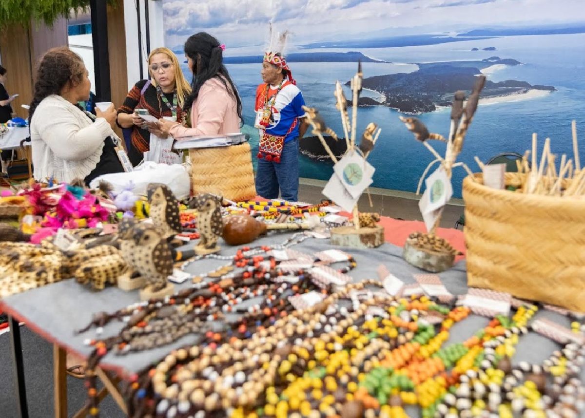 FIT Cataratas valoriza economia criativa e abre espaço para artesãos regionais