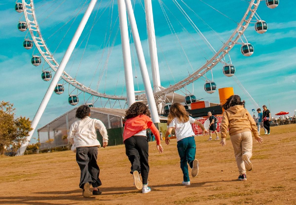 Roda Rico celebra o Dia Nacional da Alegria com ação para mais de 200 crianças e adolescentes