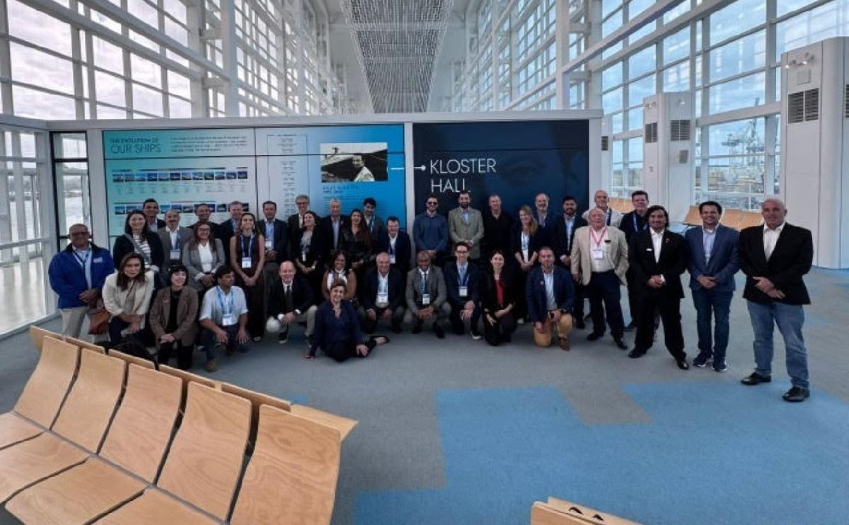 CLIA no Brasil marca presença no Seatrade Cruise Global 2026