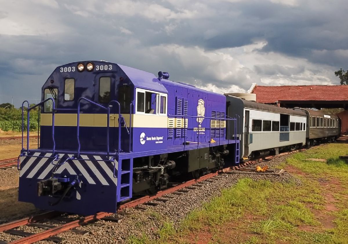 Trem da República é opção de passeio no feriado 