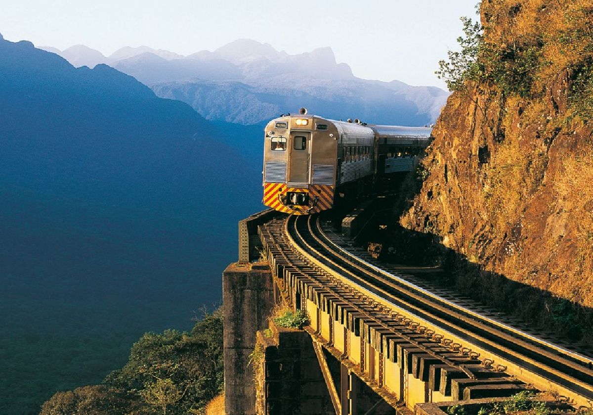 Serra Verde Express completa 29 anos e celebra 5 milhões de passageiros
