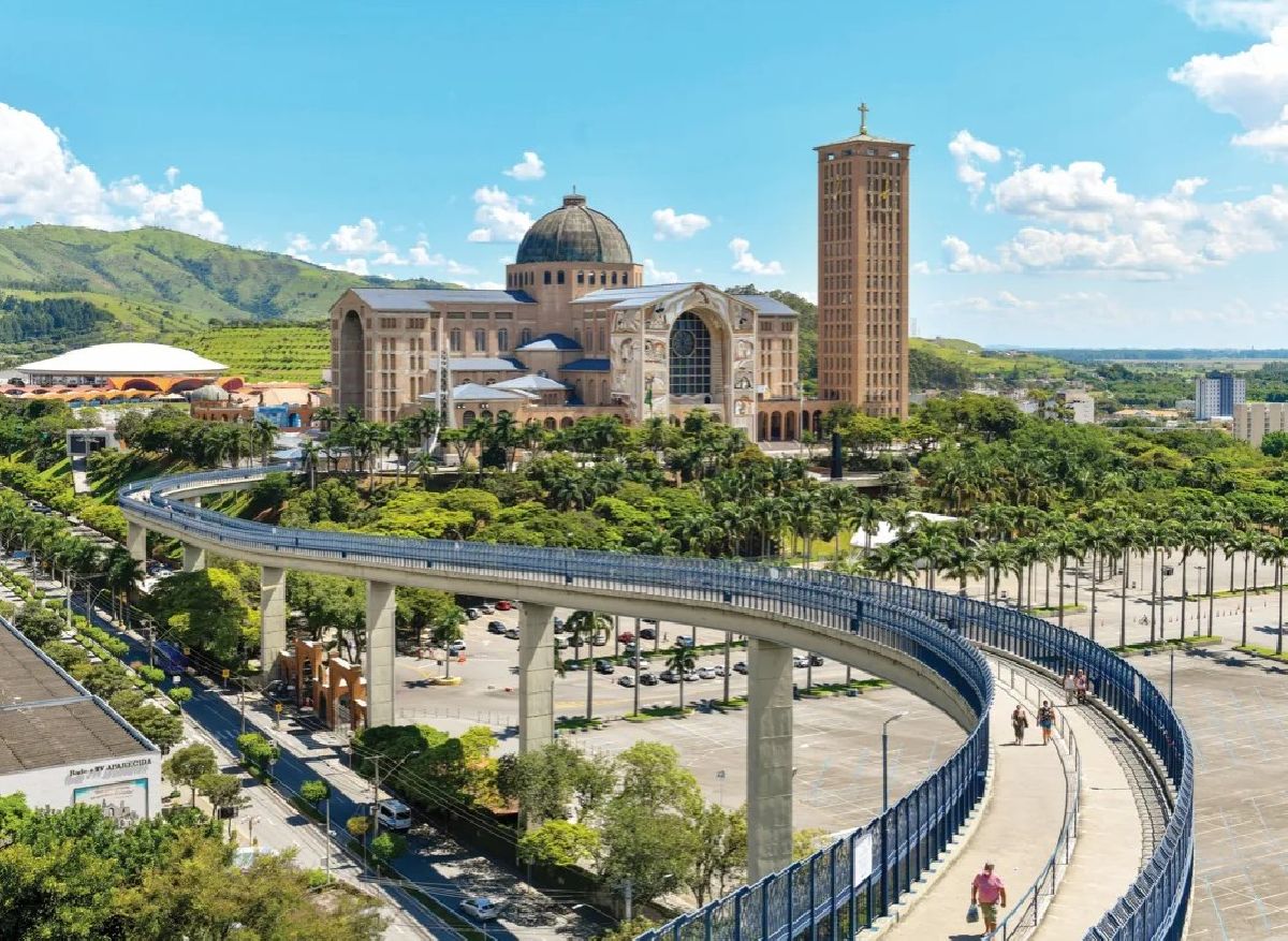 Arraiá do Rainha Hotéis 2026 transforma Aparecida em um grande palco de fé, tradição e alegria junina