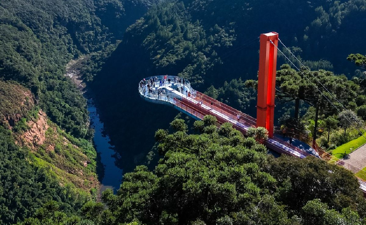 Skyglass Canela reforça presença no mercado turístico com participação nas principais feiras do setor