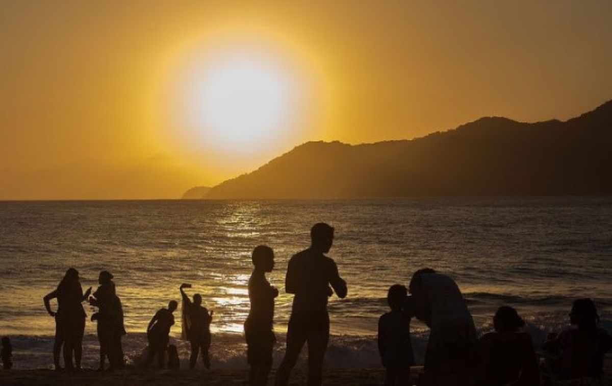 Gastos de turistas internacionais no Brasil batem recorde histórico e chegam a R$ 25 bilhões em 2026
