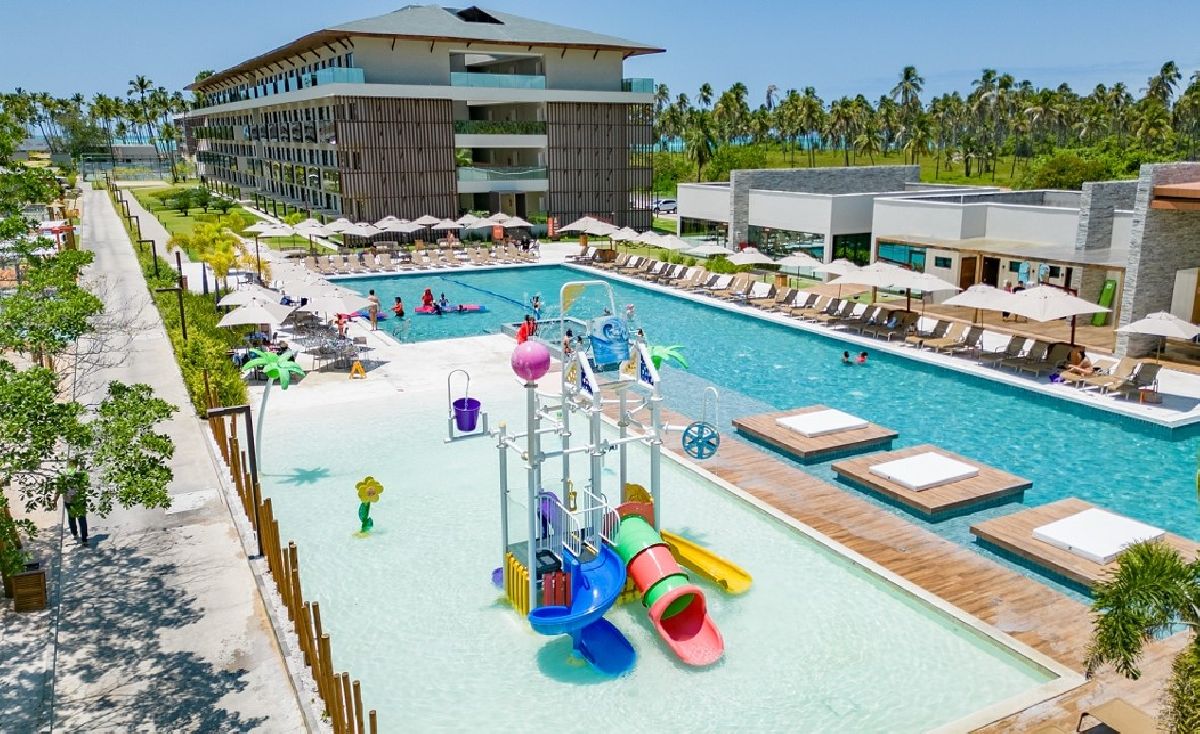 Maceió fora do convencional: Ipioca oferece sossego e mar em diversos tons de verde-esmeralda