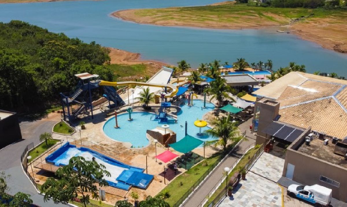 Hotéis e parques ampliam ofertas de lazer para viagens em agosto pelo país