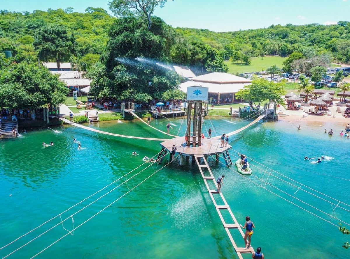 Nascente Azul: um passeio para curtir o melhor de Bonito em família