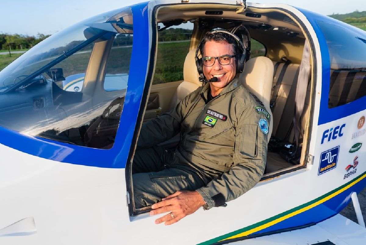 Aos 52 anos, piloto transforma paixão de infância em volta ao mundo solo