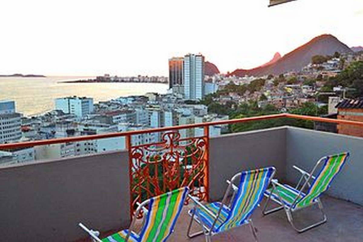 Abraço Carioca Favela Hostel