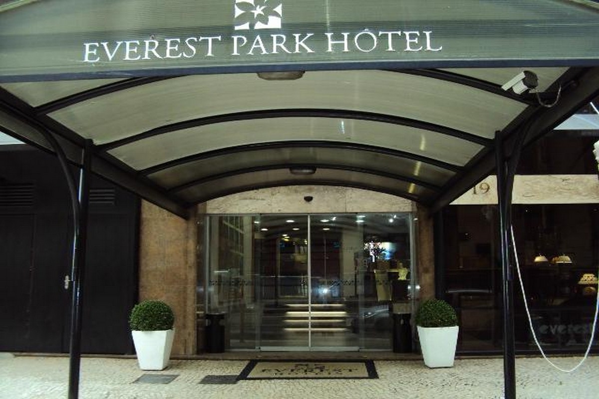 EVEREST PARK HOTEL