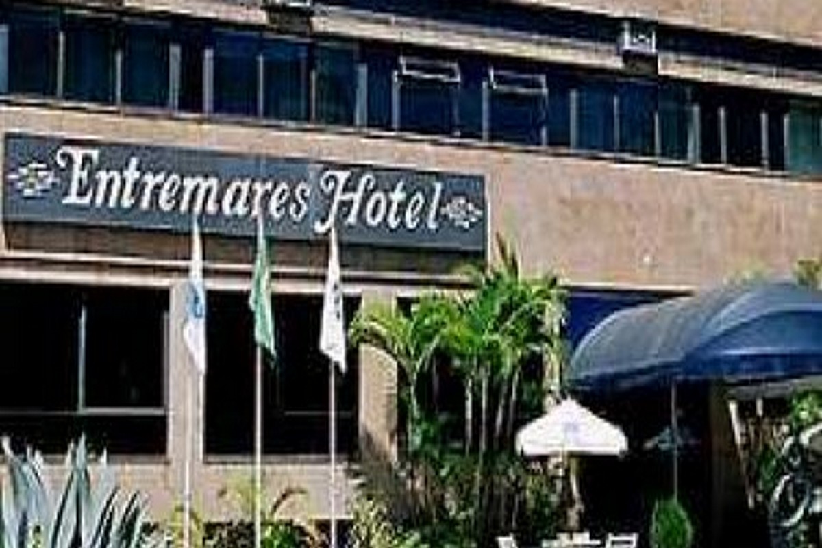 ENTREMARES HOTEL