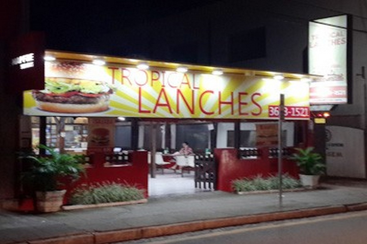 Lanchonete Tropical Lanches