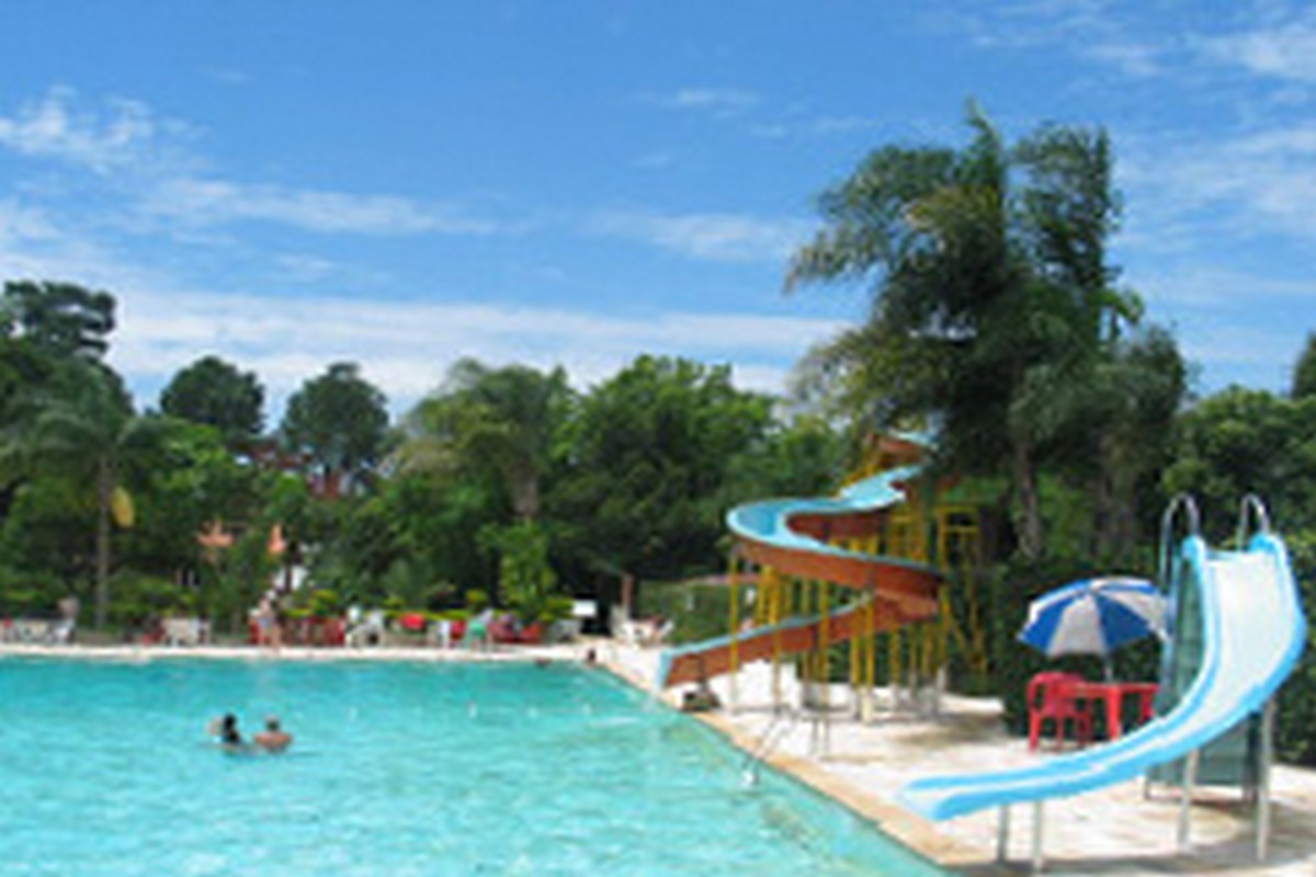 Chalés Camping Casarão  