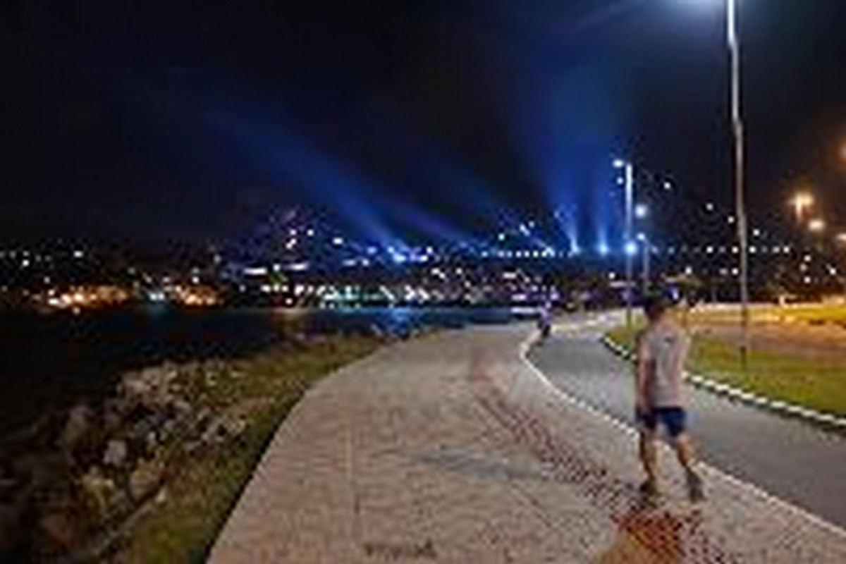  A caminhada à beira mar da Capital Catarinense também é um charme. SETUR Florianópolis-Foto: Mafalda Press