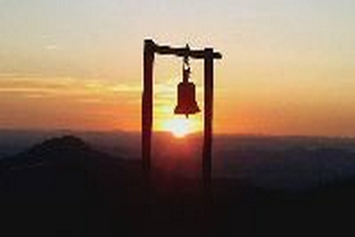  Pôr do Sol visto da Igreja da Soledade - Foto: Davin Guimaraes - Sabará - Minas Gerais