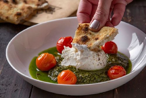 ROTEIRO GASTRONÔMICO: ONDE COMER BURRATA EM SÃO PAULO 