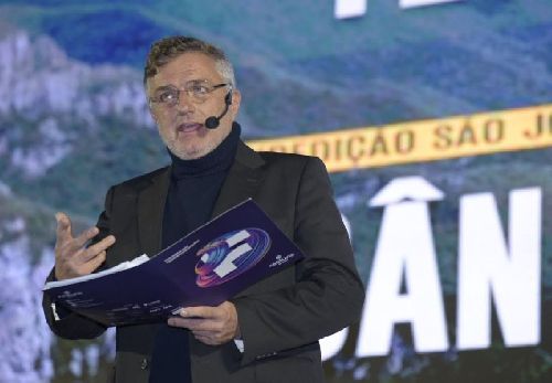 CONNECTION INICIA COM SOLENIDADE E ATIVIDADES NA RUA COBERTA E PALÁCIO DOS FESTIVAIS 