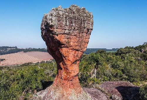 PARQUE VILA VELHA, NO PARANÁ, É EXEMPLO DE INVESTIMENTO PRIVADO NA EXPLORAÇÃO SUSTENTÁVEL 