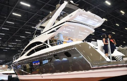 CARLOS NASCIMENTO, MAX FERCONDINI E IBERÊ THENÓRIO COMPARTILHAM EXPERIÊNCIAS DO MUNDO NÁUTICO NO SÃO PAULO BOAT SHOW 