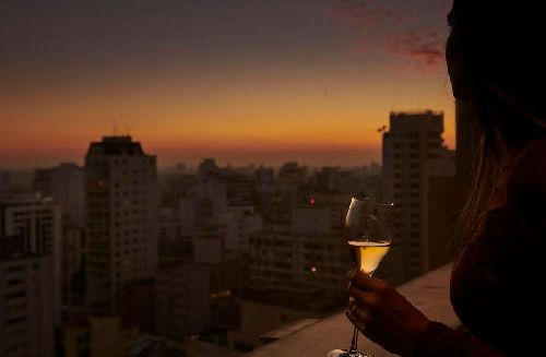 BARNÔ, NO HOTEL CANOPY, AUMENTA OPÇÕES DE ROOFTOPS NA CIDADE 