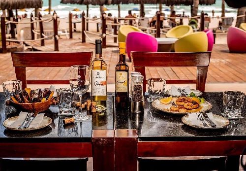 A melhor barraca da Praia do Futuro Cervejaria / Portuguesa ganha programação especial às quintas-feiras 