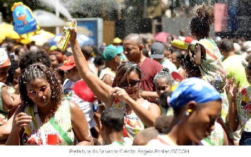 Carnaval: confira os principais destinos para cair na folia 