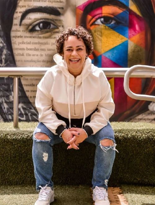 45ª Abav TravelSP terá palestra sobre comunicação e empoderamento com Maryana com Y, palestrante TEDx  