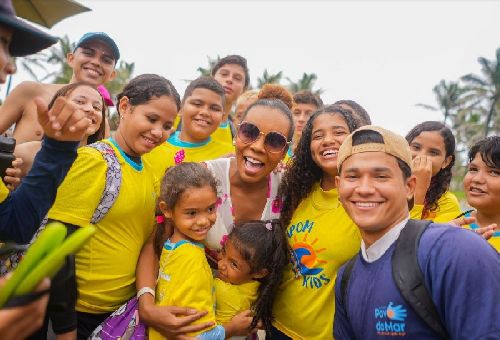 Dia Nacional da Alegria (DNA) é celebrado no Beach Park com a participação de 950 crianças e acompanhantes 