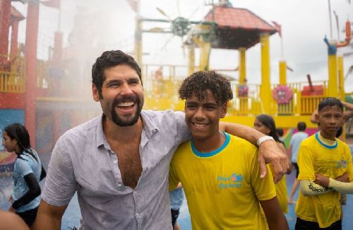Dia Nacional da Alegria (DNA) é celebrado no Beach Park com a participação de 950 crianças e acompanhantes 