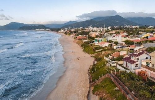 Quais são as praias com as águas mais quentes de Florianópolis? 