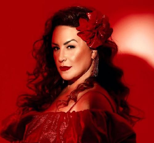 Gina Garcia recebe convidados especiais em estreia de  