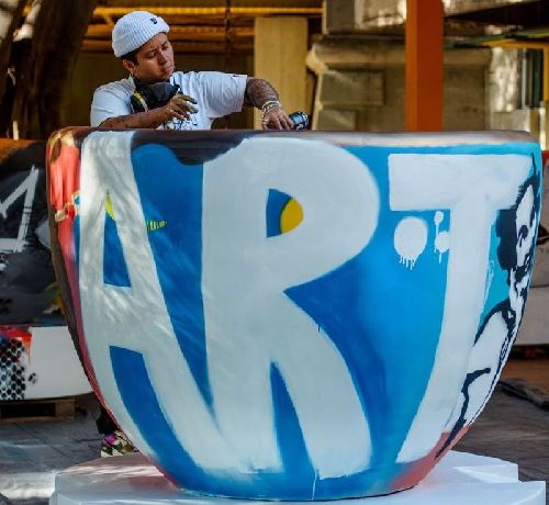 Centro histórico recebe exposição de xícaras gigantes durante Festival do Café no Triângulo SP 
