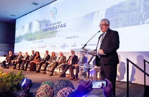 Clima de otimismo e acordo binacional marcam abertura do 18º Festival das Cataratas 
