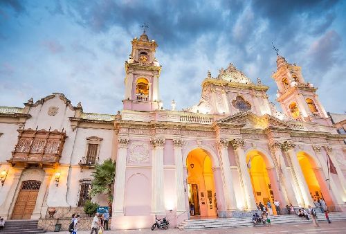A cidade de Salta foi escolhida entre as três melhores cidades da América do Sul por sua arquitetura 